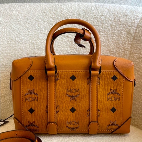 Berlin, Crossbody, MCM tote bag small. New with tag. - Picture 5 of 10